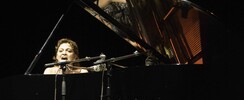 Christine Khandjian - Chanson, Comédie musicale, Gospel, Noël, film...